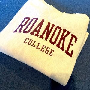 Roanoke College women’s crewneck sweatshirt. Brand new!